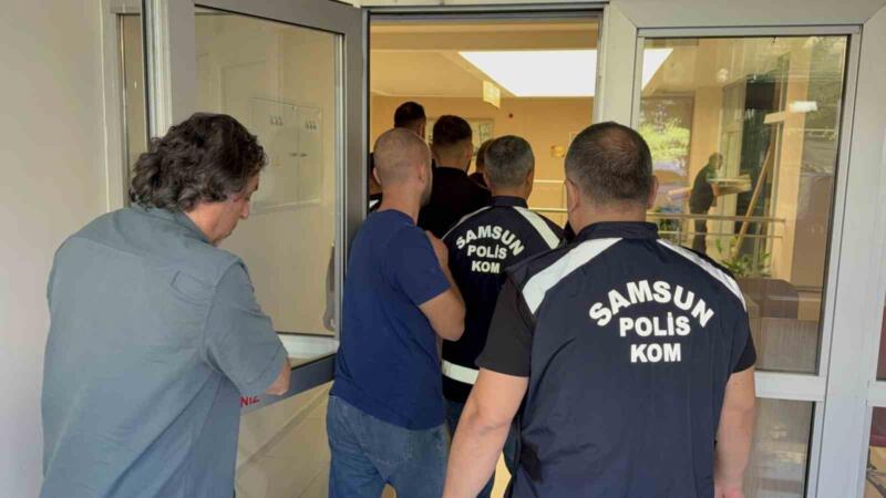 bir aracta ele gecen silahla ilgili 4 kisiye adli kontrol eBFnNWZH