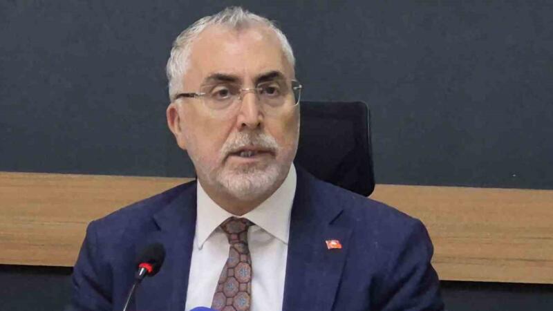 calisma ve sosyal guvenlik bakani vedat isikhan turkiye artik gelismelerin seyrine yon veren bir KBAMUY2m