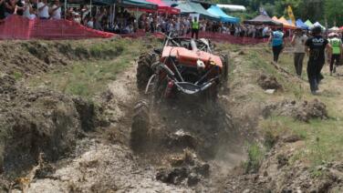 camur ve adrenalin yenicede bulustu off road tutkunlari nefes kesti z2UlORXU