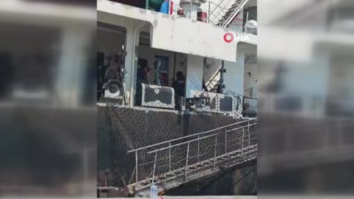 dron saldirisina ugrayan gemide hayatini kaybeden personelin cenazesi adli tip kurumuna kaldirildi MXWVIncq