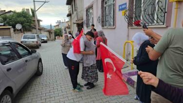 dunya ucuncusu milli guresci baba ocaginda coskuyla karsilandi xBM7mxSX