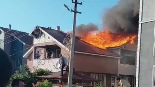 duzcede cati yangini guclukle sonduruldu QS9RGEqB