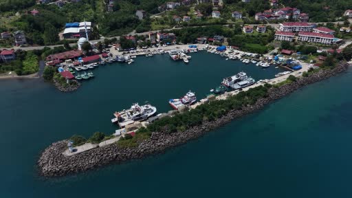 karadenizli balikcilar sezon icin ag bakimlarini surduruyor
