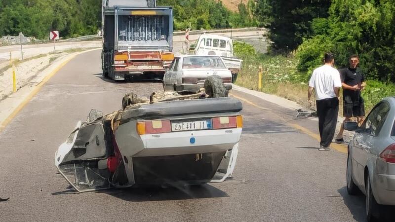 kastamonuda iki otomobil carpisti 3 yarali zc6zsuBA