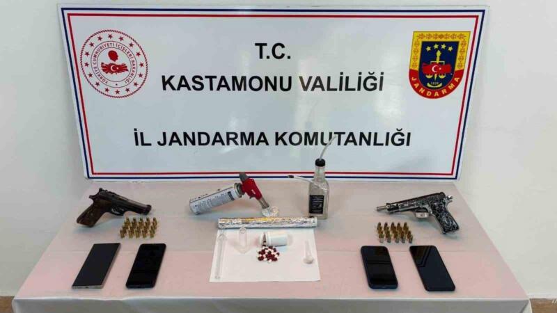 kastamonuda uyusturucu operasyonlarinda yakalanan 3 supheli tutuklandi zjzqBlXU
