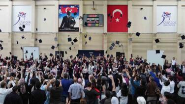 kbu muhendislik ve doga bilimleri fakultesi mezunlarini ugurladi K5kcpzcr