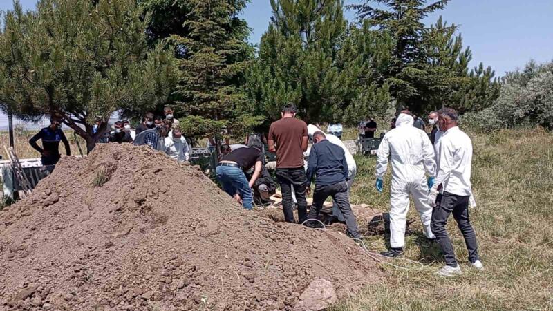 kene tutunmasi sonucu olen dursun almamis kkka tedbirleri alinarak defnedildi 1bcBGxiB