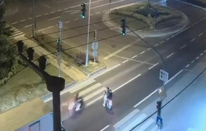 motosikletlerin carpisma ani kameralara yansidi AvSSKwPB