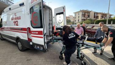otomobile carpmamak icin manevra yapinca bisikletten dustu VQ3OuRSd