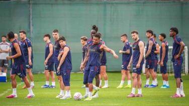 trabzonspor yeni sezon hazirliklarini surduruyor 5MpT7Odg