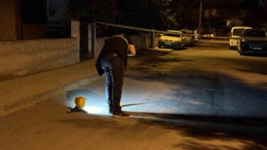 uzun suredir gorusmedigi babasinin evine tufekle ates acti mmPcwIJQ