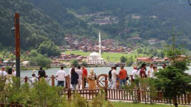 uzungolde turizm sezonu hareketlendi otellerde doluluk artti U6lKltex