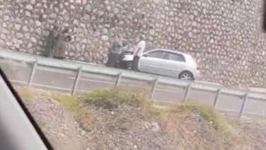 zonguldakta bariyere carpan otomobildeki yolcu yaralandi xwNgf7qJ