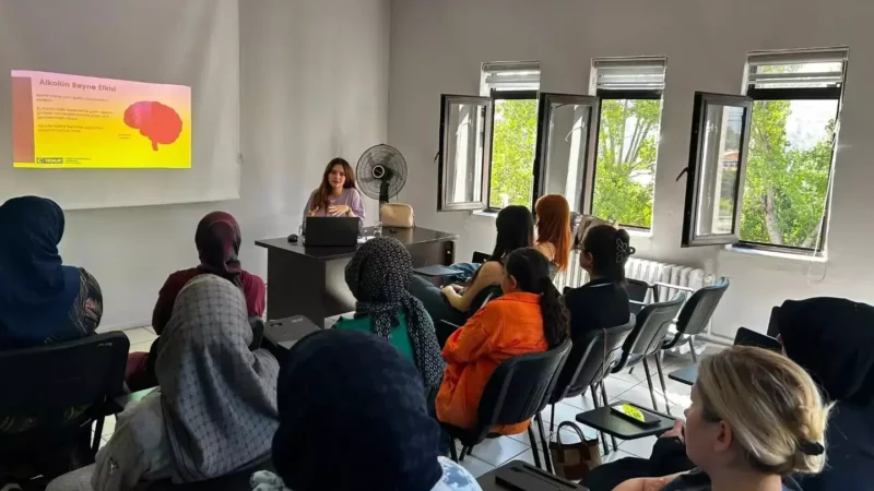 Bagimlilikla mucadele icin farkindalik egitimi