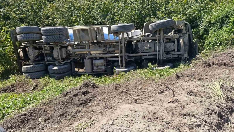 alaplida sarampole ucan beton mikserinin surucusu yaralandi vTlmfqHC