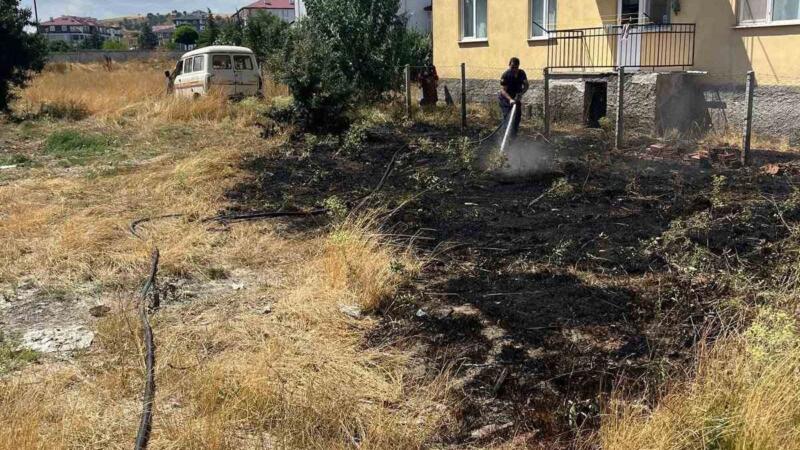 boluda 2 koy ve 1 mahallede ot yangini eHY2RMVh