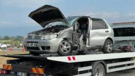 boluda hafif ticari arac ile otomobil carpisti 6 yarali TOmFLg7A