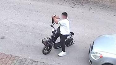 boluda yavru kediyi once opup sonra bogan otizmli cocuk serbest birakildi VPBfctg7