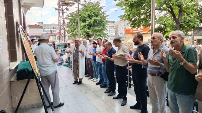 denizde bogulan genc son yolculuguna ugurlandi 86FGRpWW