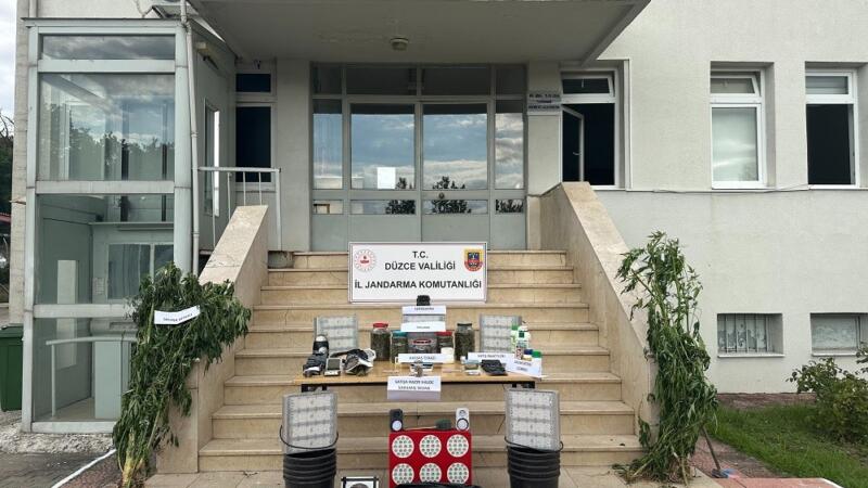 duzcede jandarmadan uyusturucu operasyonu c9rKajVn