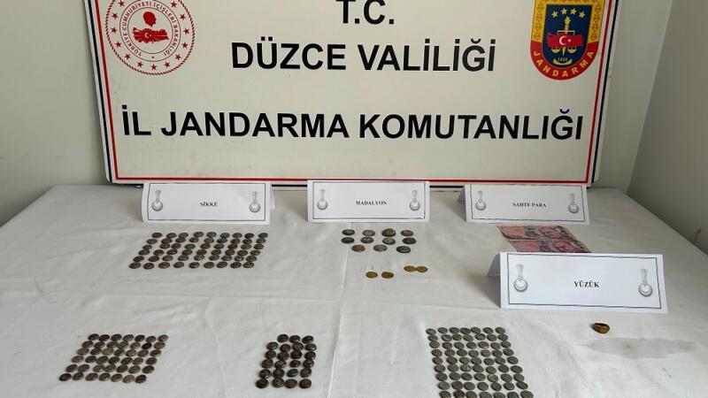 duzcede tarihi eser operasyonu 196 sikke ele gecirildi OHspI16p