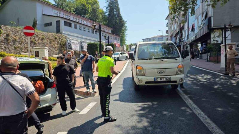 ereglide yolun karsisina gecmek isteyen yayaya arac carpti 1 yarali z271VAIv