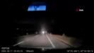 kazayi fark ettirmek icin yola saman balyasi koyarken otomobil carpti o anlar kamerada lbnkMH2h
