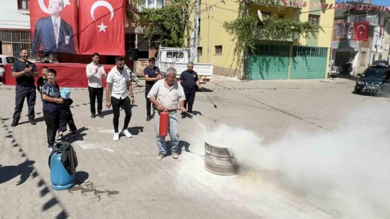 koyde kendi yangin sondurme sistemini kurdular itfaiyeden egitim aldilar 8y1e2Jws