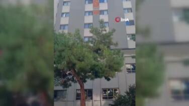 ogretmenevi duvarindan kopan beton parcalari korkuttu st5yQmSd
