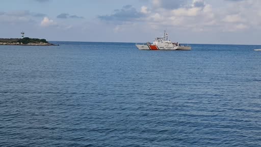 orduda iki konteyner sahile vurdu QlJnBZRc