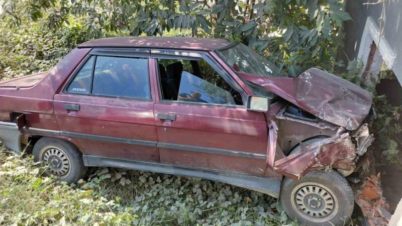 otomobil bos kulubeye carpti 1 yarali qSKOTAPk
