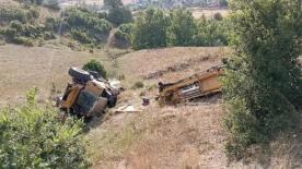 park halinde hareket eden bicerdover devrildi Wj24kcsV