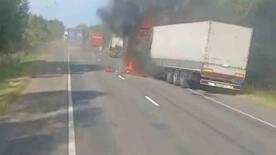 rusya belarus sinirinda tirlara dron saldirisi turk tircilar dehset anlarini kaydetti gAzKfPvL