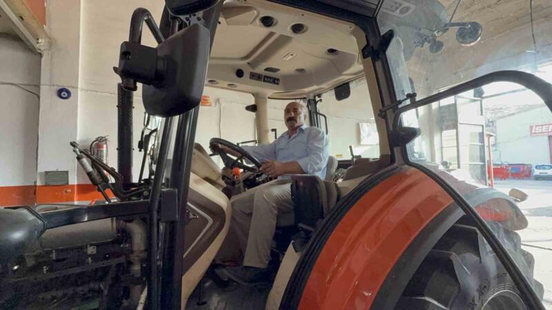sifir aldigi traktor tarladan cok sanayide kaldi D3UM9O4b