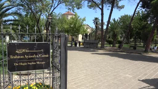 trabzon ayasofya hat yazilari ile bezendi jgrA4Pz3