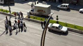 yaya gecidinde otomobilin carptigi yasli adam yaralandi Ycc58WNq