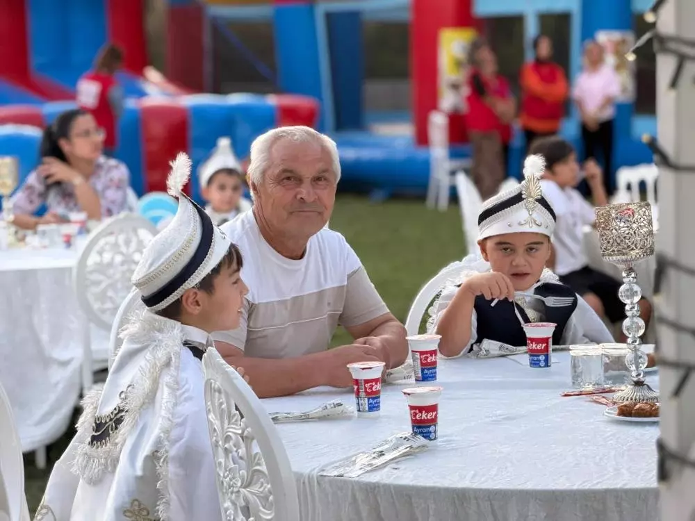 Karabük Belediyesi’nden Unutulmaz Sünnet Şöleni 4 AW781752 08