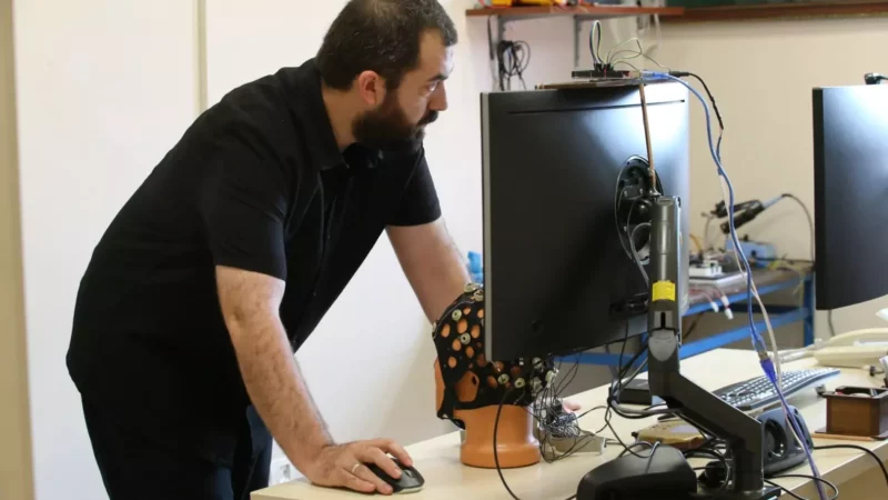 Beyin sinyaliyle bilgisayar kontrolunde KBU imzasi2