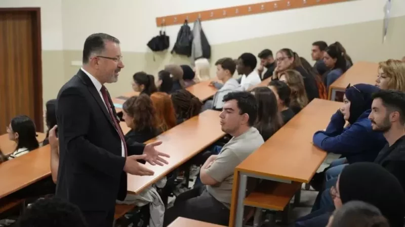 Karabuk Universitesinde 2026 2027 Akademik Yilinin Ilk Dersi