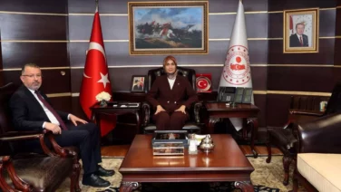Rektor Kirisiktan Bakan Yardimcisi Yigitbasina ziyaret