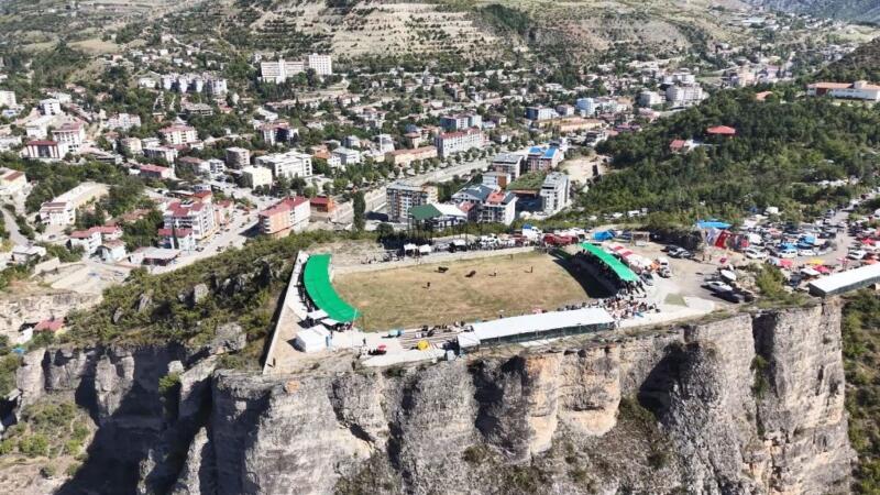 artvinde 250 metre yukseklikteki arenada yilin son boga guresleri yapildi QVyJgAWR