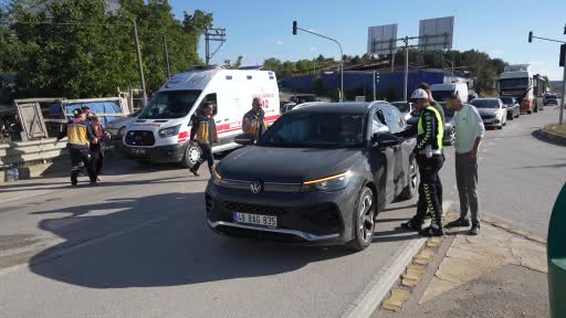 cip ile hafif ticari arac carpisti 2 yarali CABD5euq