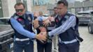 icinde husumetlisi var zannedip bos araca kursun yagdirdi vR5U8ccR
