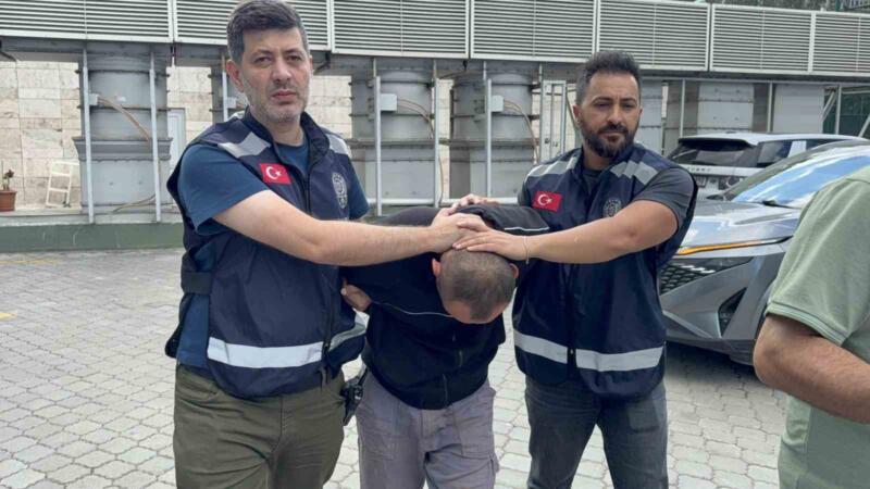 is arkadasini falcatayla agir yaraladi IGSpjBcb