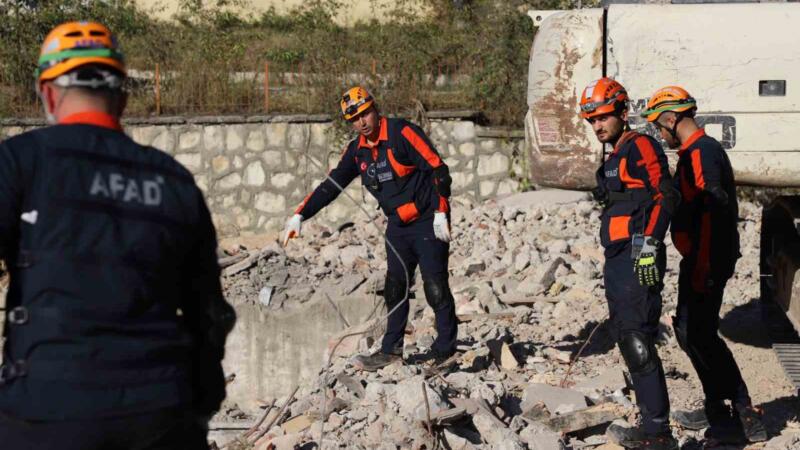 kastamonuda habersiz yapilan bina gocmesi tatbikati basariyla tamamlandi 3zfuM3MN