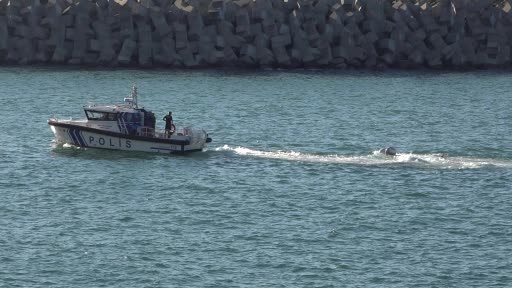 rize aciklarina acil inis yapan ucak limana cekildi dTSPLgTX