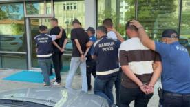 samsunda takip ettikleri taksinin icindeki musteriyi darp eden 4 kisi gozaltina 3MpRWzbj