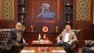 sehit nuri ozcanin babasi mehmet ozcandan rektor kirisika ziyaret atyqrCAm