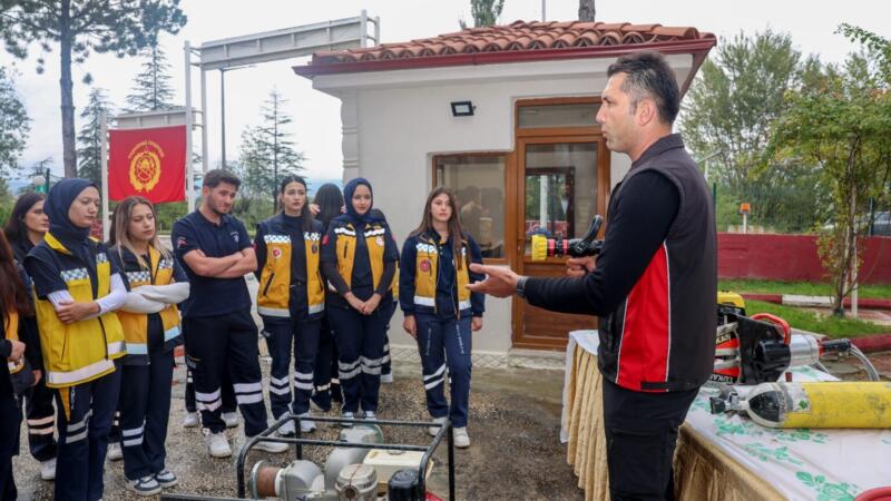 taskoprude itfaiyeciler haftasi ogrencilerle kutlandi 6V5DPwj1