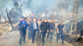 vali meftun dallidan 11 evin kule dondugu yanginla ilgili aciklama kontrol altinda sogutma calismalari 71z3kGCf